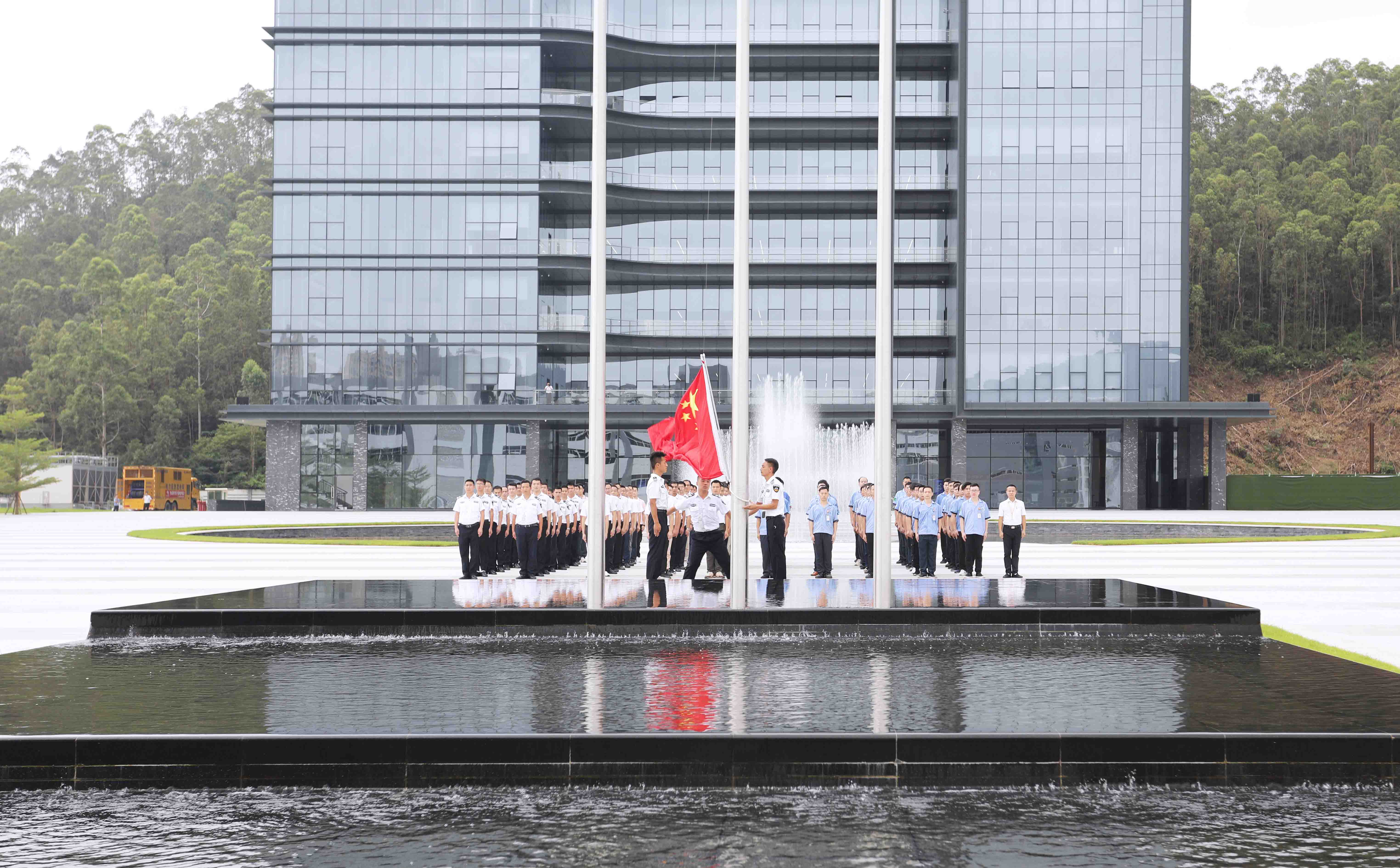 铂莱国际科技举行八一退伍军人活动